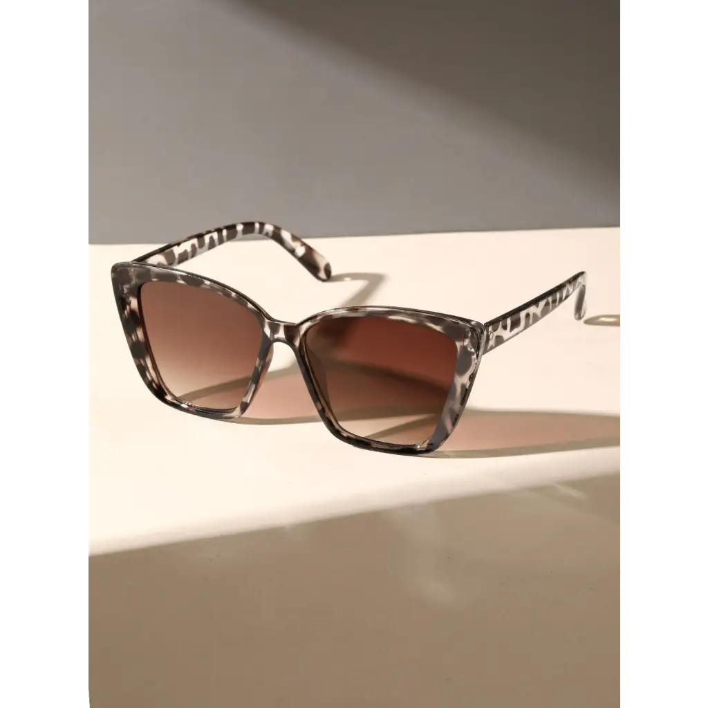 Elegant Classy Sunglasses - Women Fashion Glasses