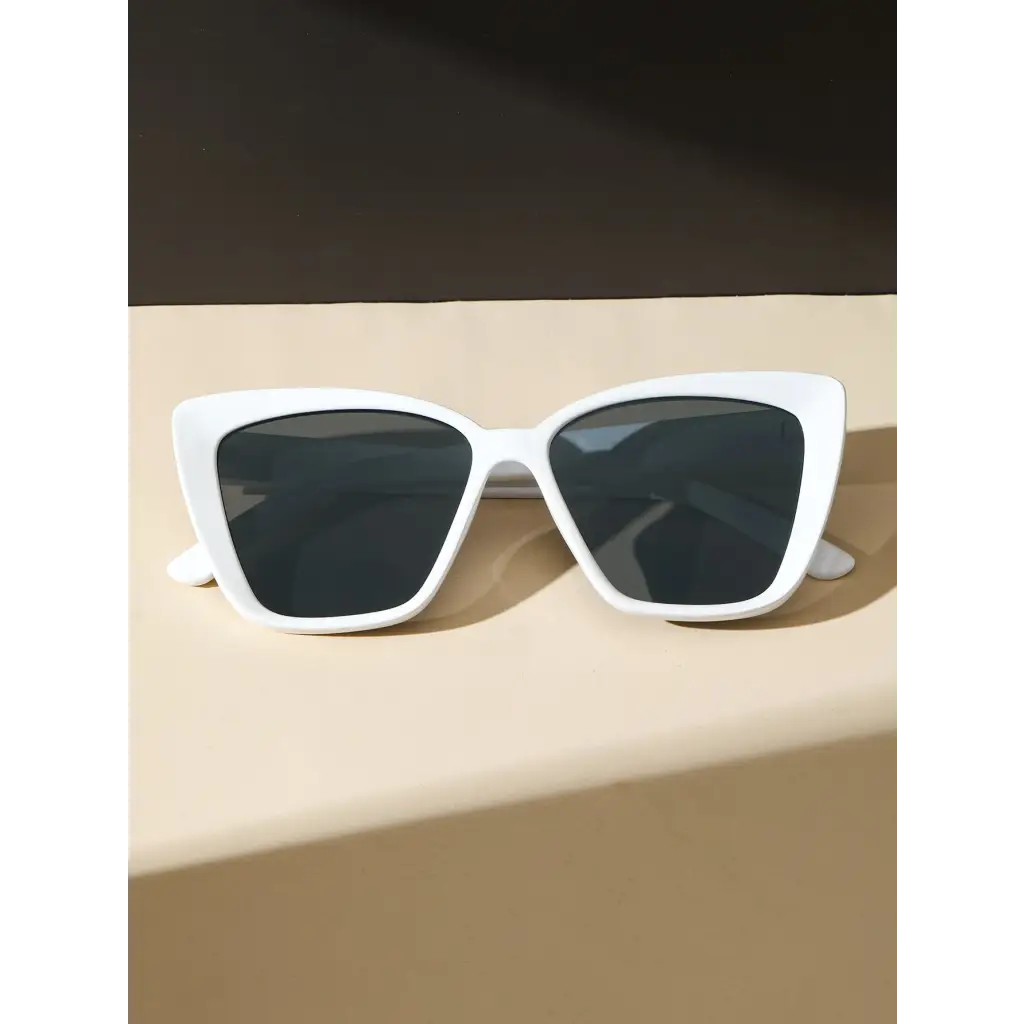 Elegant Classy Sunglasses - Women Fashion Glasses