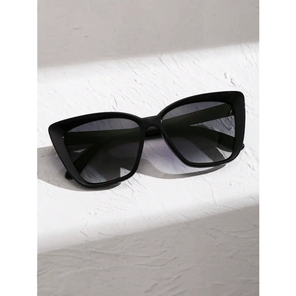 Elegant Classy Sunglasses - Women Fashion Glasses